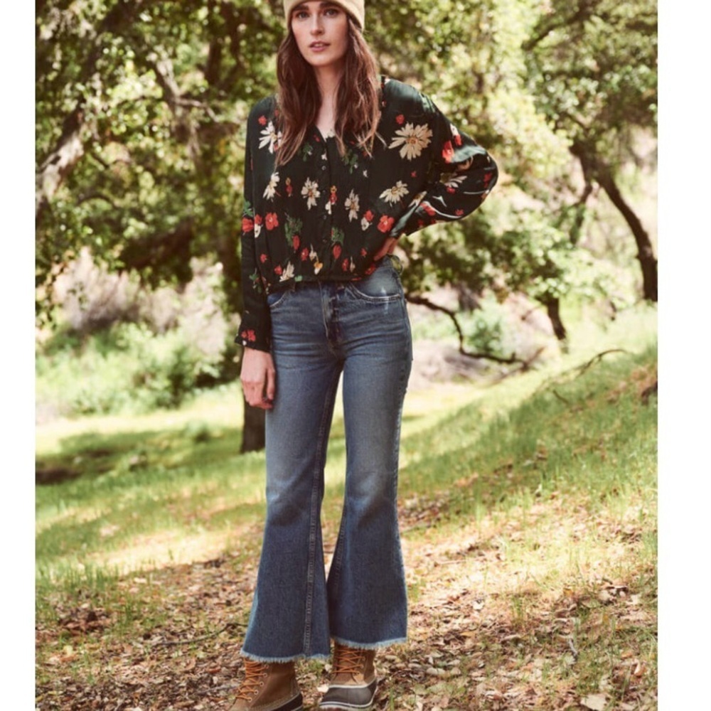 THE GREAT. 70s Flare Crop Kick Bell Jeans Size 27 Low Slung Relaxed Fit Sailor